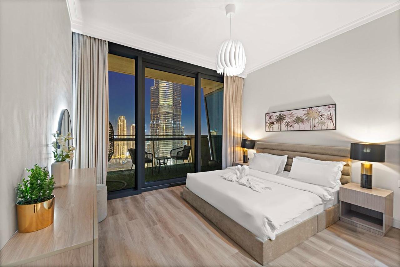 First Class 3Br With Full Burj Khalifa And Fountain View Дубай Екстер'єр фото