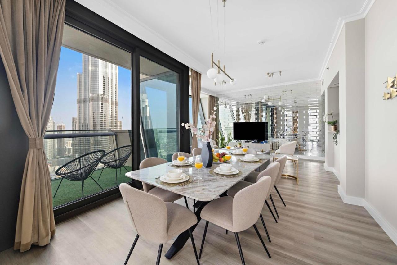 Апартаменти First Class 3Br With Full Burj Khalifa And Fountain View Дубай Екстер'єр фото