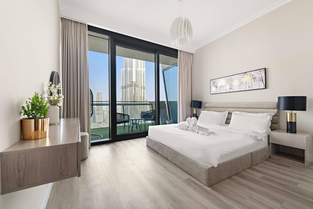 Апартаменти First Class 3Br With Full Burj Khalifa And Fountain View Дубай Екстер'єр фото